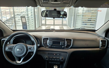 KIA Sportage IV рестайлинг, 2018 год, 2 136 000 рублей, 14 фотография