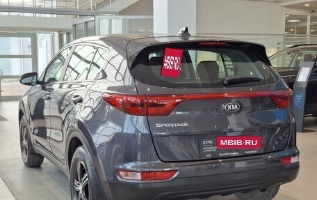 KIA Sportage IV рестайлинг, 2018 год, 2 136 000 рублей, 7 фотография