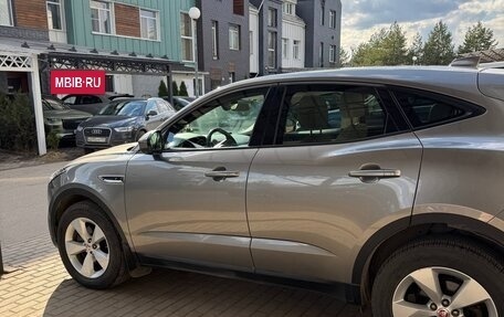 Jaguar E-Pace, 2018 год, 1 800 000 рублей, 5 фотография