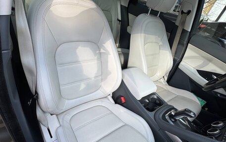 Jaguar E-Pace, 2018 год, 1 800 000 рублей, 15 фотография