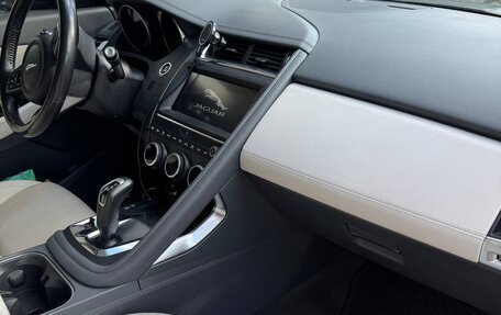 Jaguar E-Pace, 2018 год, 1 800 000 рублей, 12 фотография