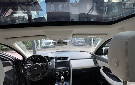 Jaguar E-Pace, 2018 год, 1 800 000 рублей, 10 фотография