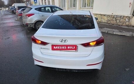 Hyundai Elantra VI рестайлинг, 2017 год, 1 990 000 рублей, 5 фотография