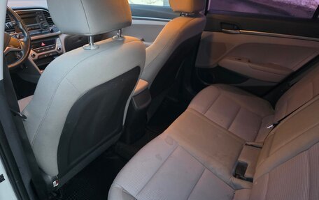 Hyundai Elantra VI рестайлинг, 2017 год, 1 990 000 рублей, 9 фотография