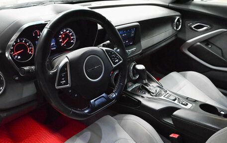 Chevrolet Camaro VI, 2020 год, 3 150 000 рублей, 13 фотография