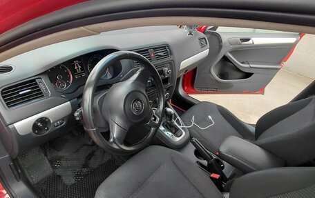 Volkswagen Jetta VI, 2012 год, 850 000 рублей, 5 фотография