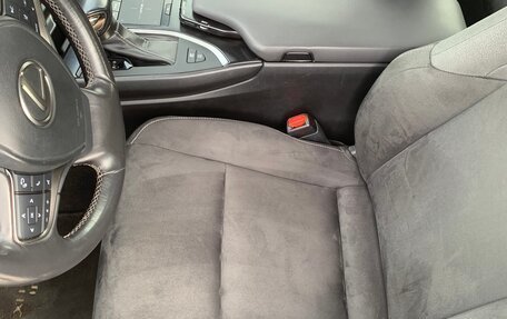 Lexus UX I, 2019 год, 3 200 000 рублей, 14 фотография