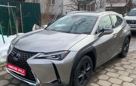 Lexus UX I, 2019 год, 3 200 000 рублей, 2 фотография