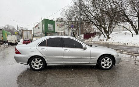 Mercedes-Benz C-Класс, 2005 год, 500 000 рублей, 4 фотография