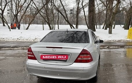 Mercedes-Benz C-Класс, 2005 год, 500 000 рублей, 6 фотография
