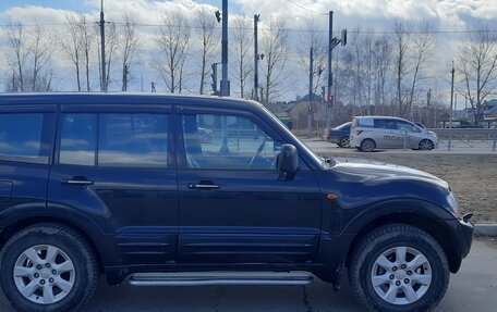 Mitsubishi Pajero III рестайлинг, 2002 год, 850 000 рублей, 3 фотография