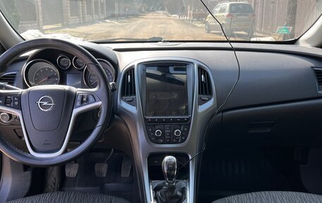 Opel Astra J, 2015 год, 790 000 рублей, 6 фотография