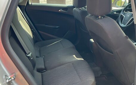 Opel Astra J, 2015 год, 790 000 рублей, 10 фотография