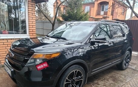 Ford Explorer VI, 2013 год, 1 850 000 рублей, 6 фотография
