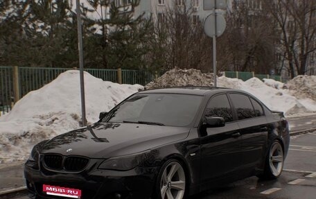 BMW 5 серия, 2004 год, 1 200 000 рублей, 3 фотография