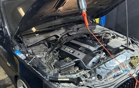 BMW 5 серия, 2004 год, 1 200 000 рублей, 13 фотография