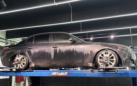 BMW 5 серия, 2004 год, 1 200 000 рублей, 7 фотография