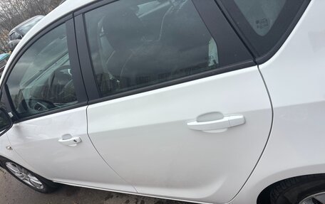 Opel Astra J, 2010 год, 720 000 рублей, 4 фотография