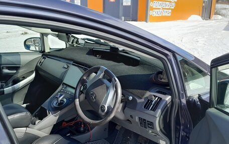 Toyota Prius, 2011 год, 850 000 рублей, 3 фотография