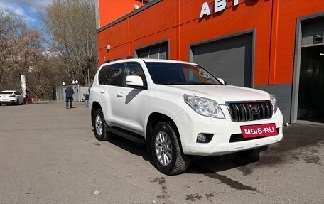 Toyota Land Cruiser Prado 150 рестайлинг 2, 2012 год, 2 799 000 рублей, 2 фотография