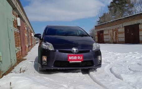 Toyota Prius, 2011 год, 850 000 рублей, 4 фотография