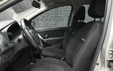 Renault Sandero II рестайлинг, 2016 год, 880 000 рублей, 17 фотография