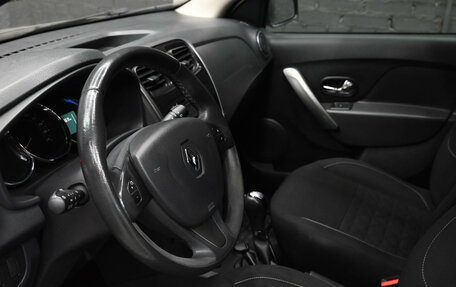 Renault Sandero II рестайлинг, 2016 год, 880 000 рублей, 16 фотография