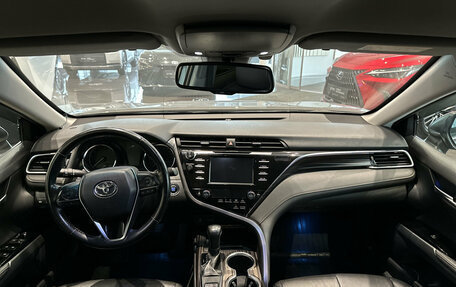 Toyota Camry, 2018 год, 2 708 000 рублей, 17 фотография