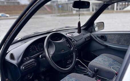 Chevrolet Niva I рестайлинг, 2004 год, 350 000 рублей, 1 фотография