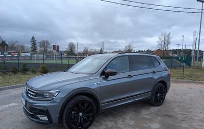 Volkswagen Tiguan II, 2021 год, 3 200 000 рублей, 1 фотография