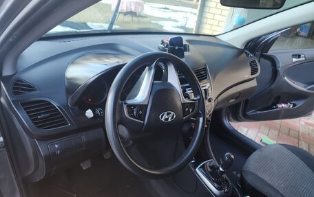 Hyundai Solaris II рестайлинг, 2016 год, 700 000 рублей, 7 фотография