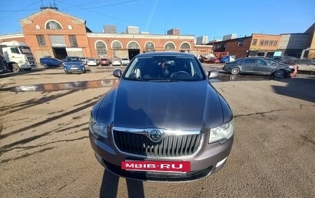 Skoda Superb III рестайлинг, 2012 год, 960 000 рублей, 2 фотография