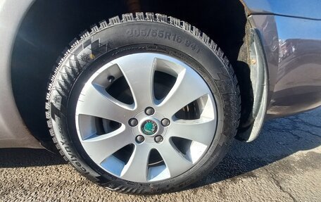 Skoda Superb III рестайлинг, 2012 год, 960 000 рублей, 18 фотография