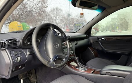 Mercedes-Benz C-Класс, 2005 год, 500 000 рублей, 8 фотография