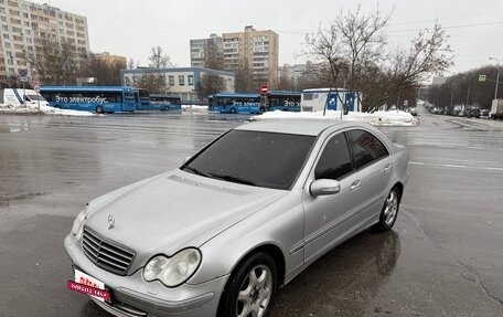 Mercedes-Benz C-Класс, 2005 год, 500 000 рублей, 12 фотография