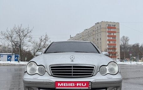 Mercedes-Benz C-Класс, 2005 год, 500 000 рублей, 2 фотография