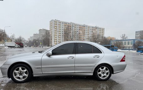 Mercedes-Benz C-Класс, 2005 год, 500 000 рублей, 16 фотография