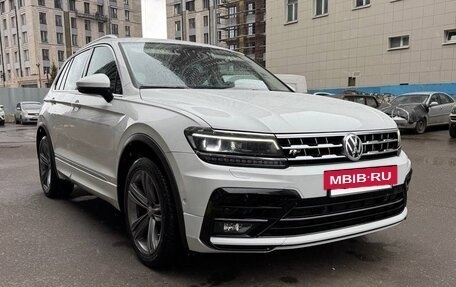 Volkswagen Tiguan II, 2018 год, 3 000 000 рублей, 6 фотография