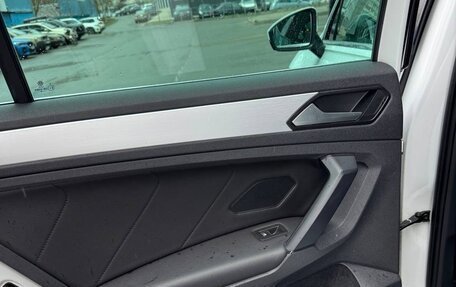 Volkswagen Tiguan II, 2018 год, 3 000 000 рублей, 20 фотография