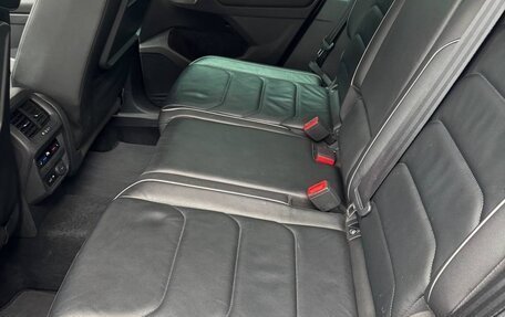 Volkswagen Tiguan II, 2018 год, 3 000 000 рублей, 22 фотография