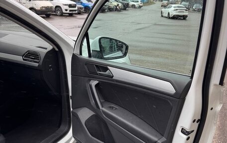 Volkswagen Tiguan II, 2018 год, 3 000 000 рублей, 27 фотография