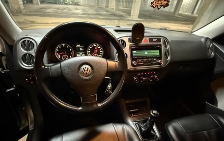 Volkswagen Tiguan I, 2010 год, 870 000 рублей, 6 фотография