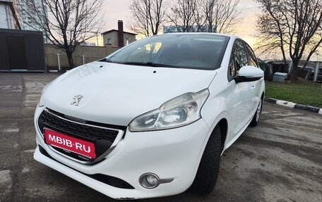 Peugeot 208 II, 2013 год, 550 000 рублей, 3 фотография