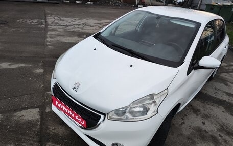 Peugeot 208 II, 2013 год, 550 000 рублей, 2 фотография
