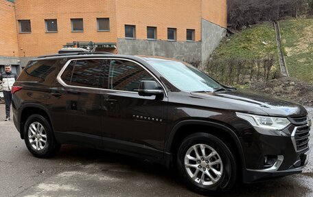 Chevrolet Traverse II, 2018 год, 2 900 000 рублей, 3 фотография