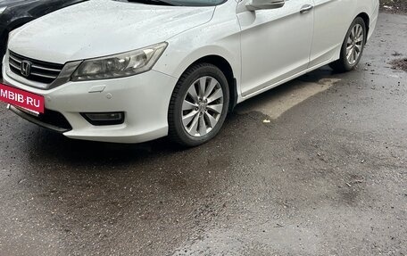 Honda Accord IX рестайлинг, 2013 год, 1 400 000 рублей, 2 фотография