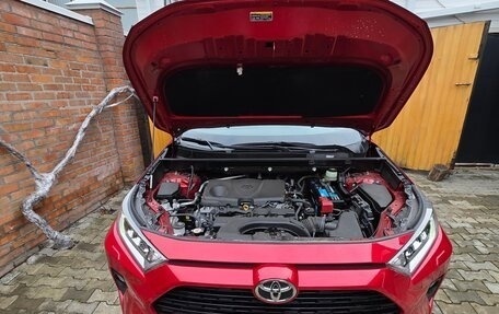 Toyota RAV4, 2021 год, 4 300 000 рублей, 17 фотография