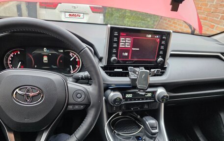 Toyota RAV4, 2021 год, 4 300 000 рублей, 20 фотография