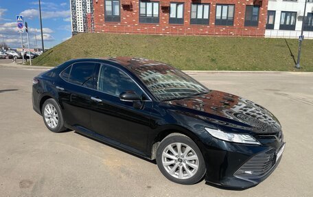 Toyota Camry, 2021 год, 2 970 000 рублей, 3 фотография