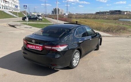 Toyota Camry, 2021 год, 2 970 000 рублей, 4 фотография